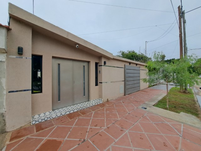 Vta. Hermosa Casa - Zona Sur - A  350mts de Avenida Belgrano - ¡Impecable!