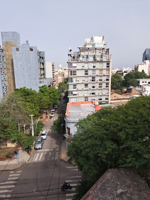 ¡Vta. Depto en inmejorable ubicación!. 2 dormitorios. Mitre al 500. ¡A metros de Avda. Roca!