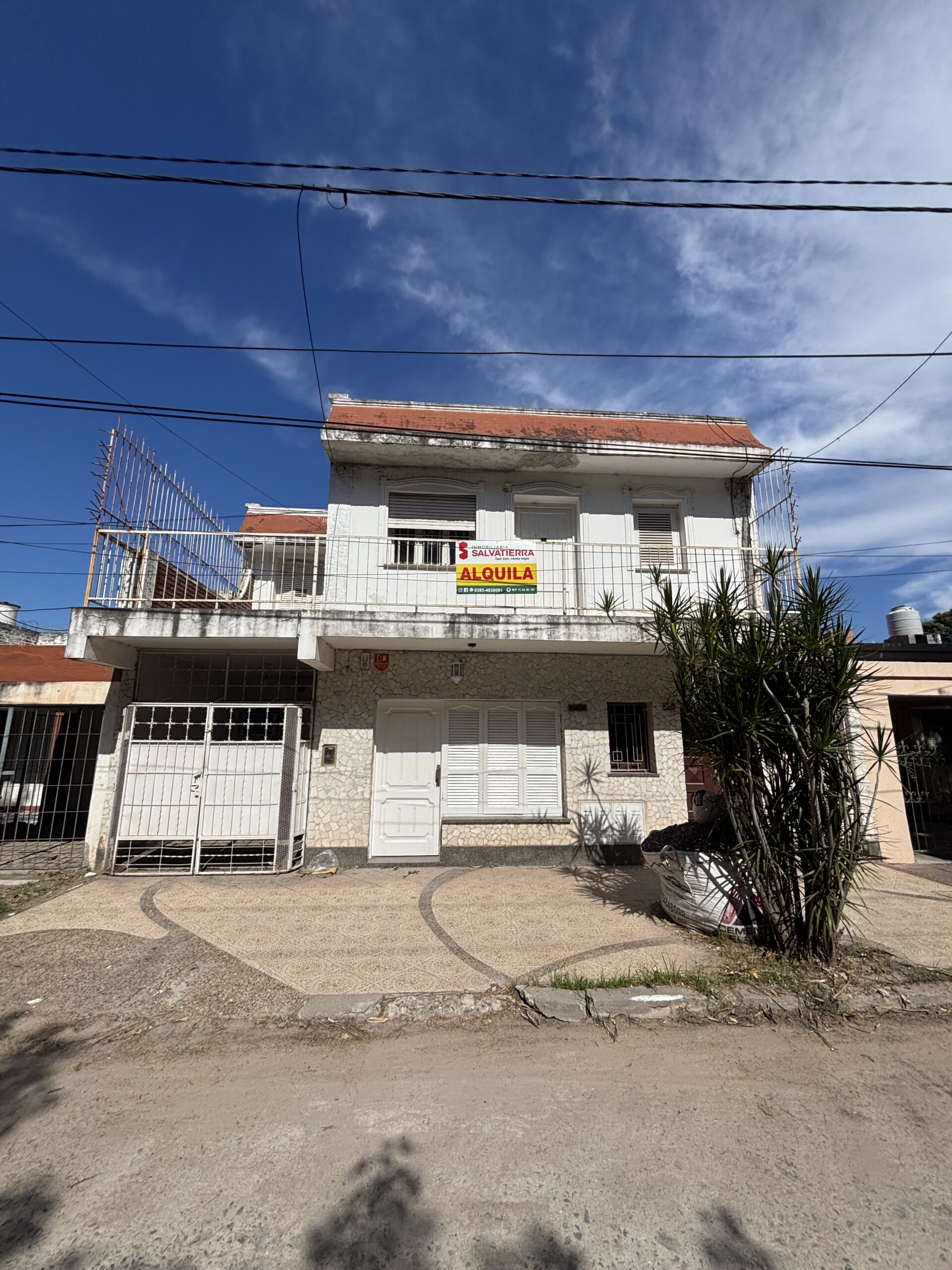 ¡Alq. Depto. 2 Dormitorios con amplia terraza en Zona U.N.S.E! – Gral. Paz al 200