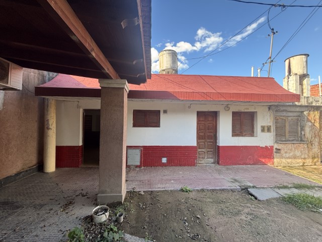 ¡Alq. Casa zona Estadio Único! - 2 Dormitorios – B° Sargento Cabral
