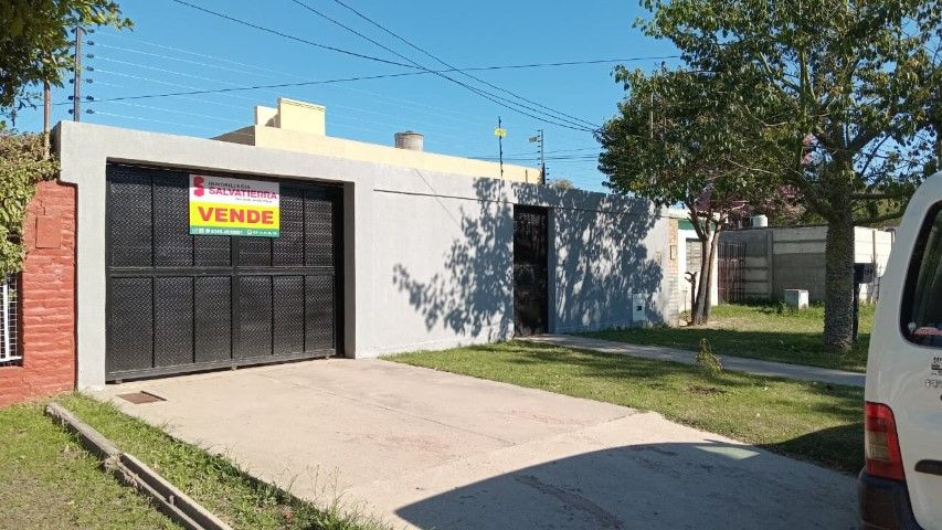 Vta. Hermosa Casa 3 Dormitorios en La Banda – Maestro Bulacio al 200 – B° El Cruce