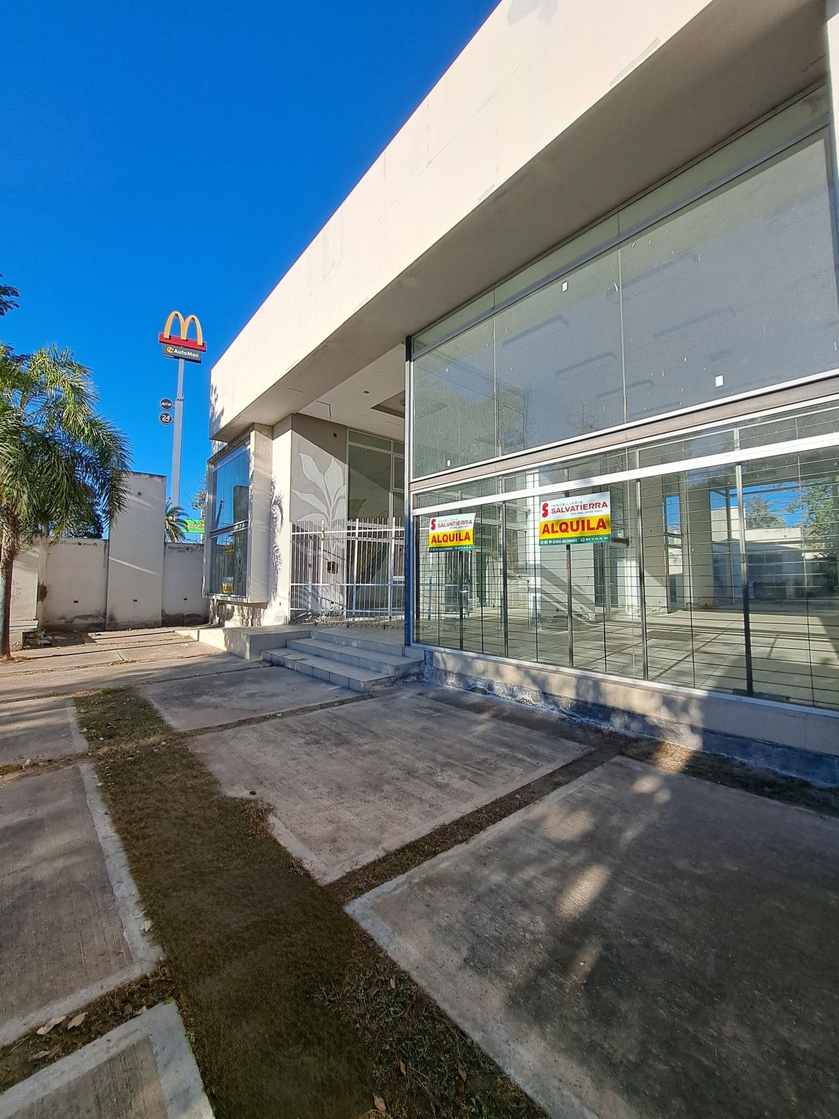 ¡Alq. Importantes Locales Comerciales sobre Av. Belgrano Sur! – Av. Belgrano (S) al 2600