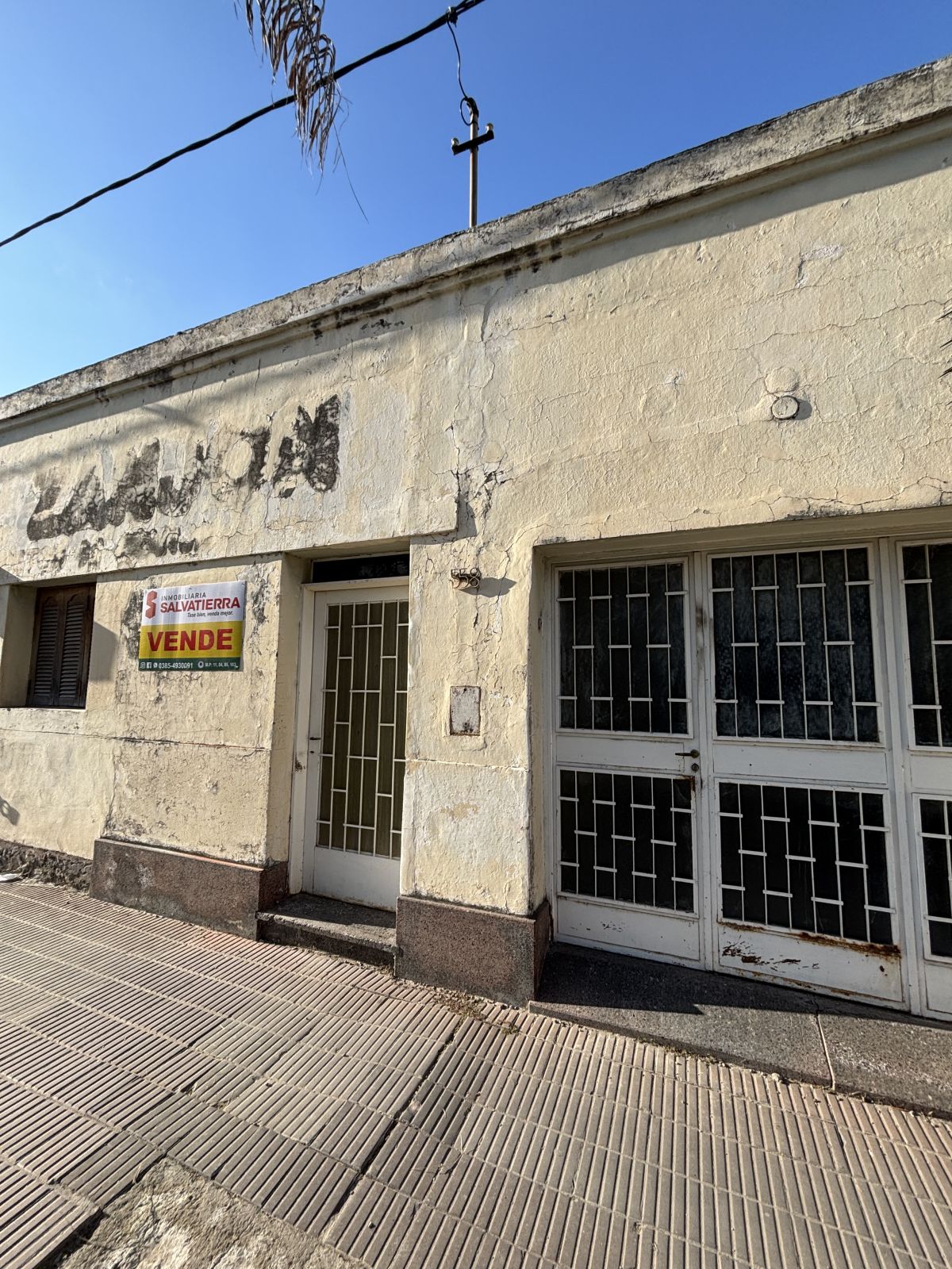 Vta. Casa a Reciclar Sobre Av. Colón – B° Congreso – Av. Colón (S) al 500
